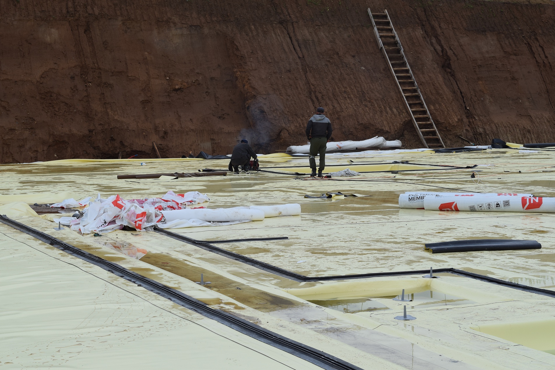 Идеальное решение для гидроизоляции фундамента: полимерные мембраны LOGICBASE